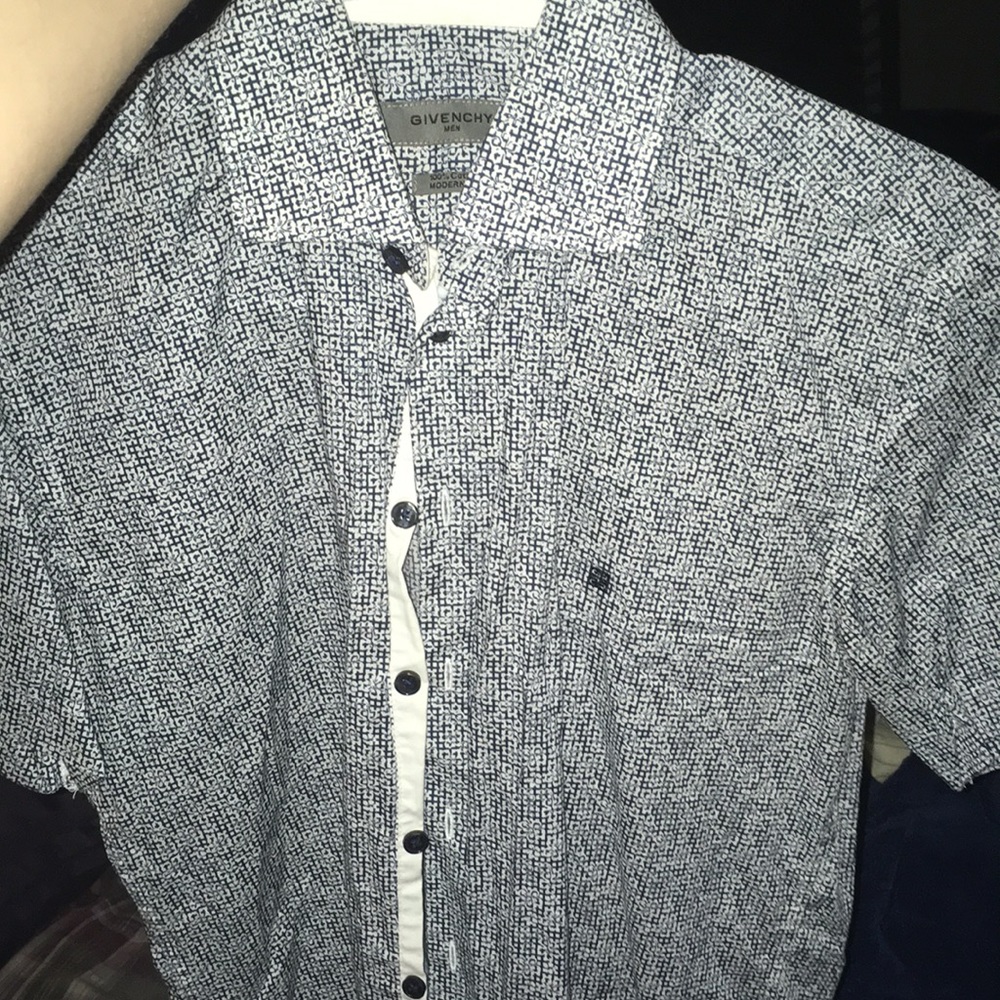 Givenchy modern fit casual men’s button up shirt
